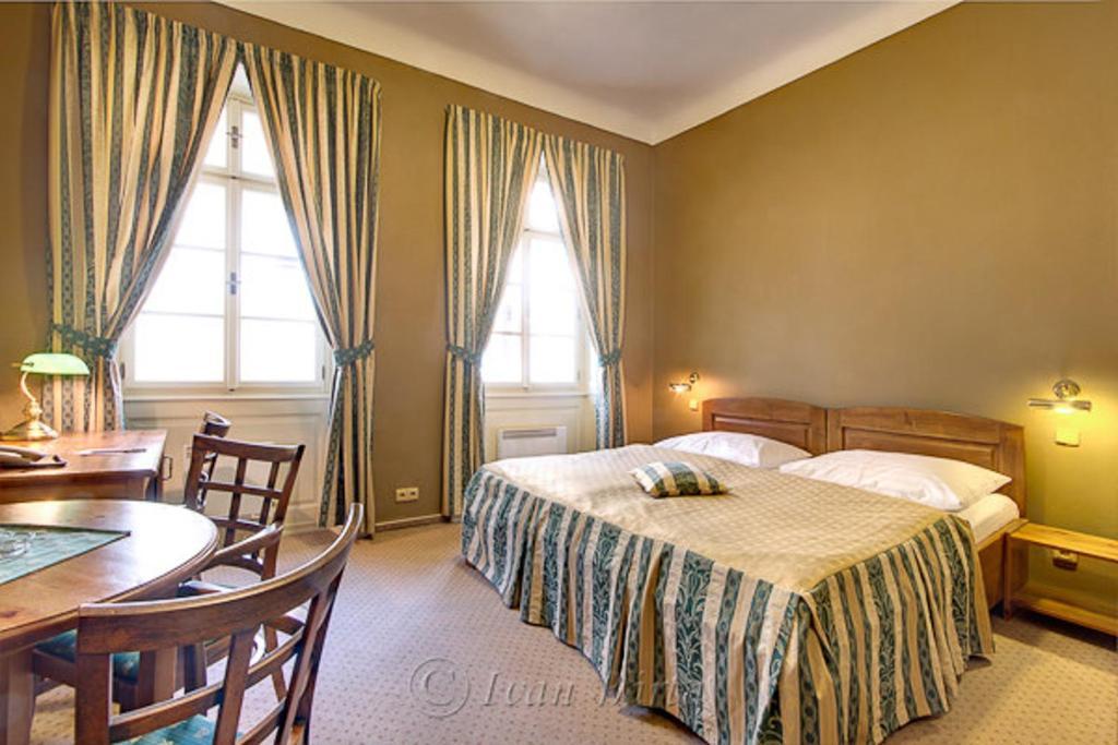 U Schnellu Otel Prag Oda fotoğraf